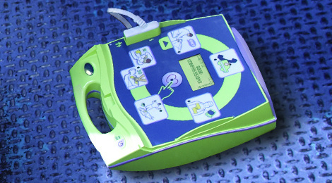 Zoll Medical AED Plus 04